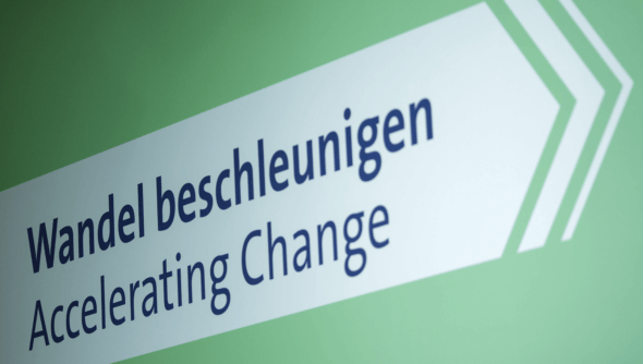 Internationale SDG-Netzwerkkonferenz „Wandel beschleunigen/Accelerating Change” am 5. November in Berlin; © BMU/Janine Schmitz