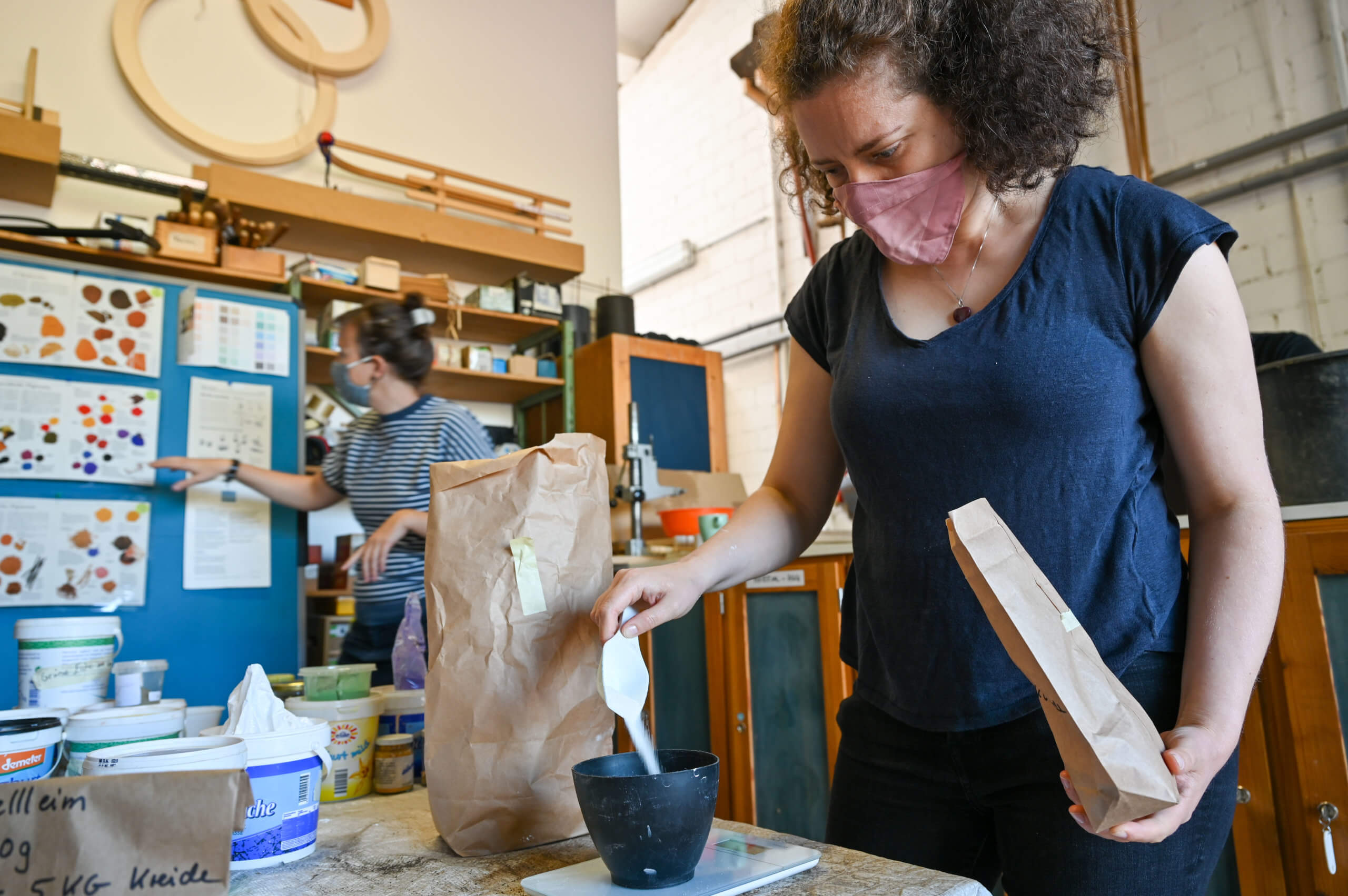 Das Projekt „Baufachfrau Berlin e.V. “ bereitet Frauen handwerklich und digital auf einen beruflichen Neustart vor und ist Transformationsprojekt 2020 im Gebiet von RENN.mitte geworden. Foto: Baufachfrau Berlin © Ulrich Wessollek